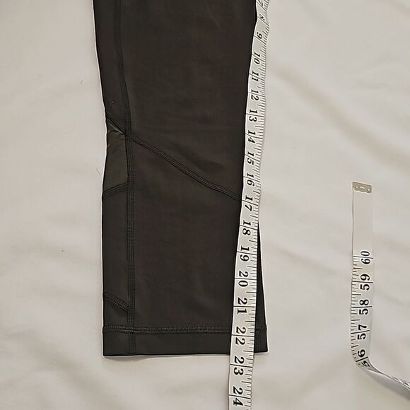 Lululemon cropped leggings size 8 - Picture 8 of 10